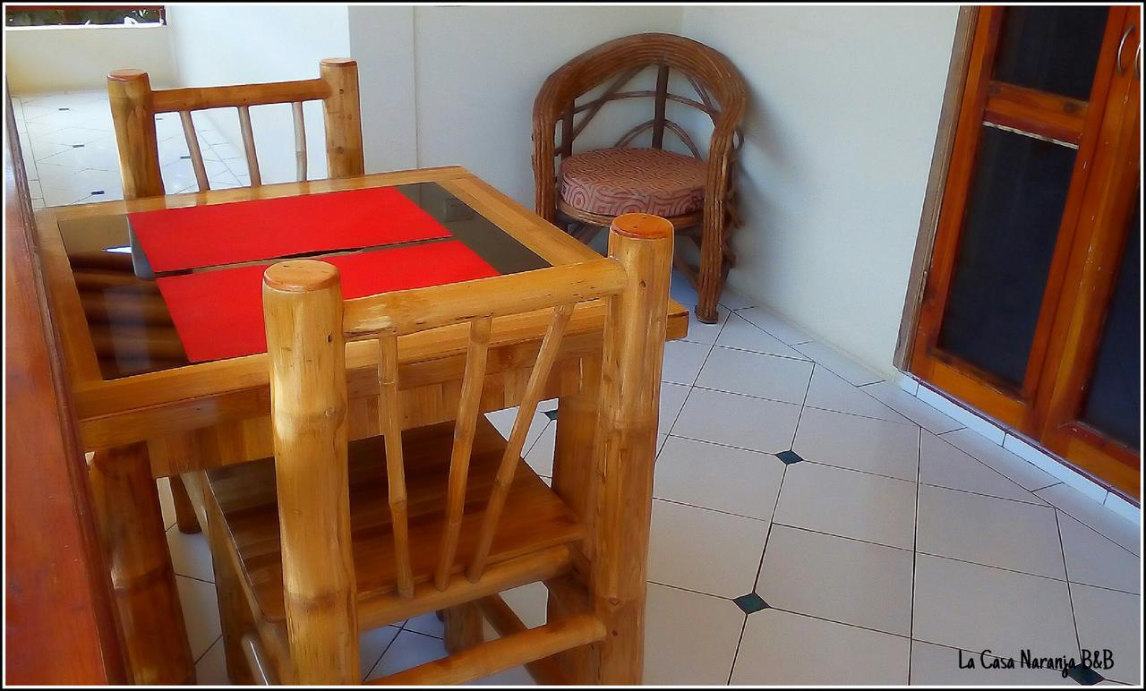 Olón La Casa Naranja Bed And Breakfast מראה חיצוני תמונה